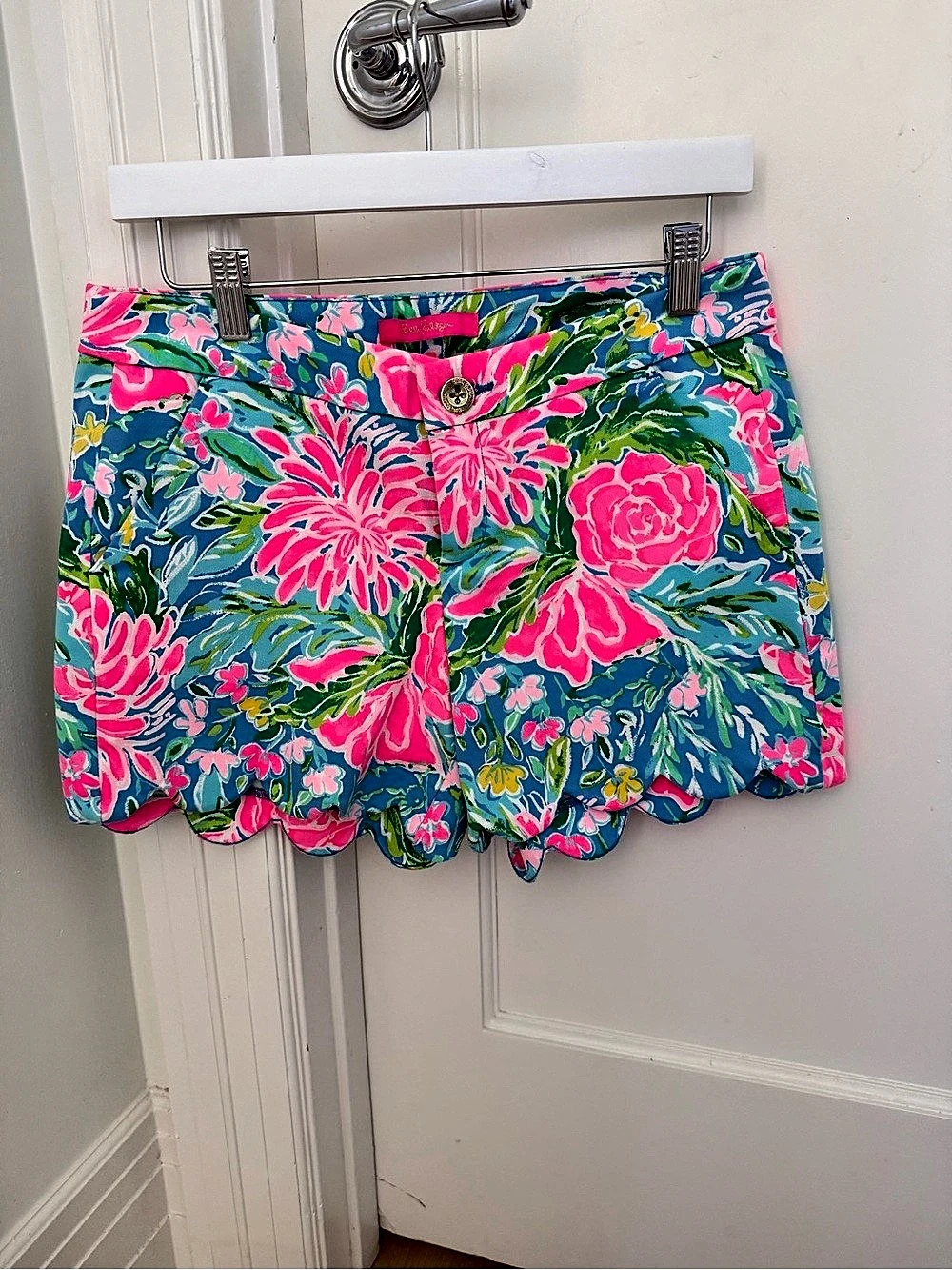 Lilly Pulitzer Buttercup Stretch Short Floral Shorts in Blue & Pink Size 4 NWT